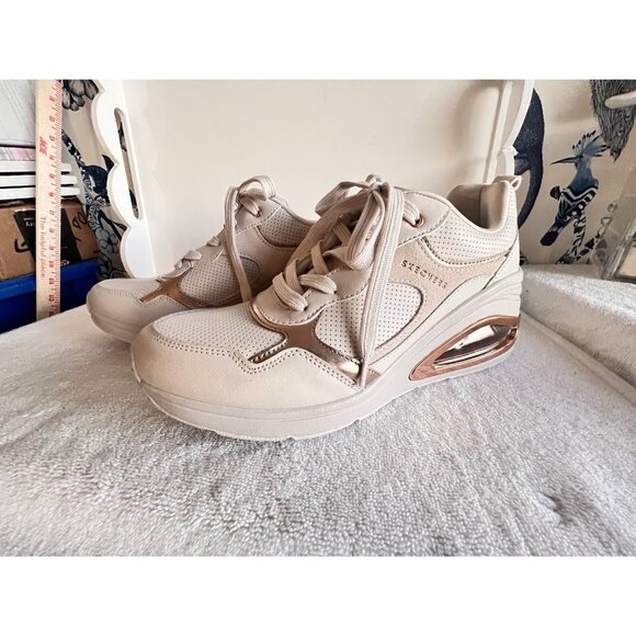 SKECHERS Womens Sz 11 Street Los Angeles UNO PRIMA Shinyair Athletic Shoes Beige - Picture 16 of 16